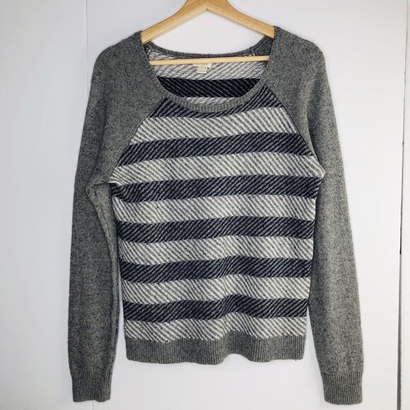 J. Crew Womens Gray Blue White Merino Wool Blend Zigzag Sweater Size L Preppy - Picture 1 of 5